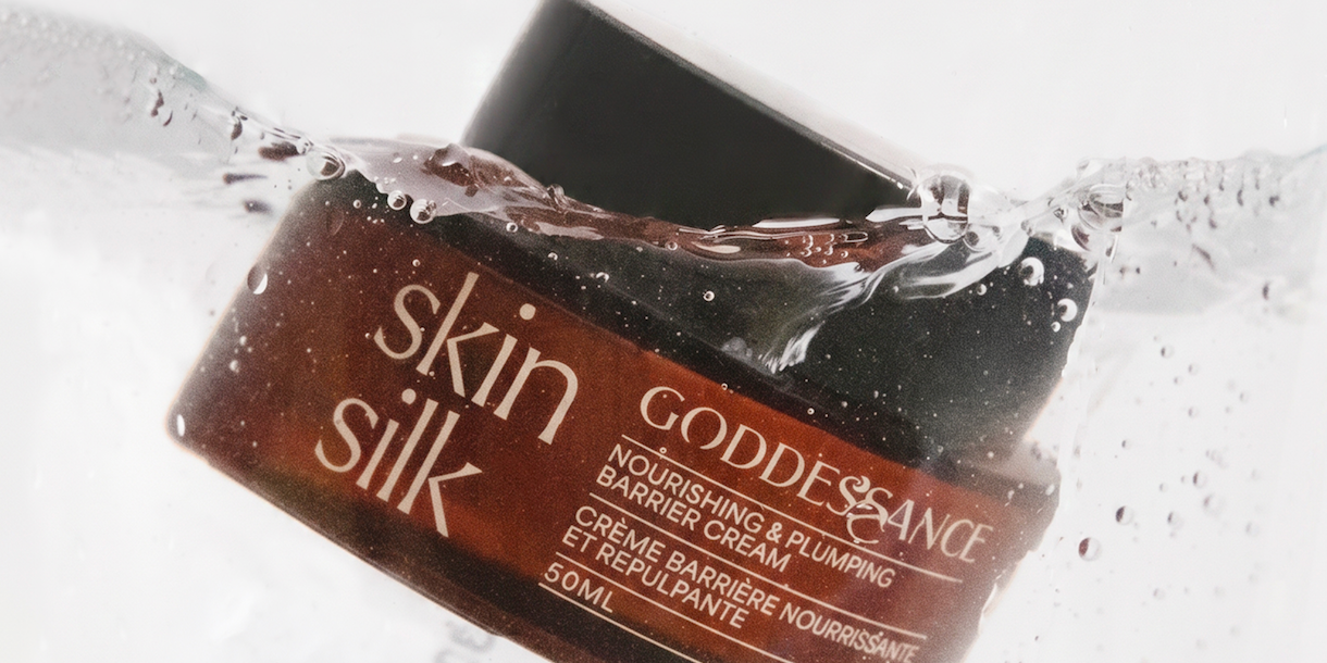 Skin Silk jar splashing into water
